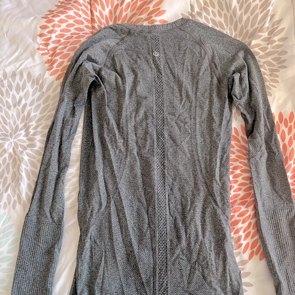lululemon long sleeve swiftly tech - Picture 4 of 4
